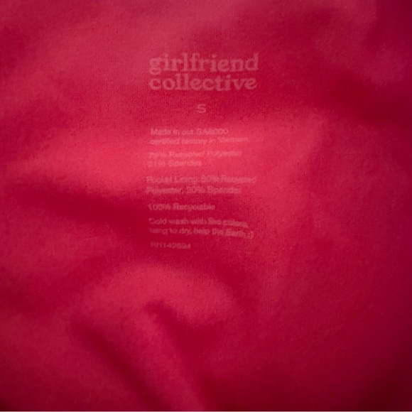 Girlfriend Collective Biker Shorts - Picture 3 of 3